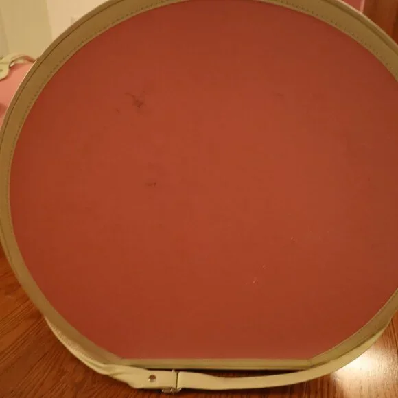 4-Piece Steamline Luggage Set, Large suitcase, carryon suitcase,  two hatboxes - Picture 9 of 16